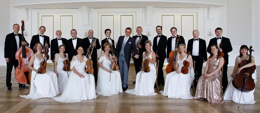 Orchester Ronny Heinrich und Solisten mit anschließendem Abendessen